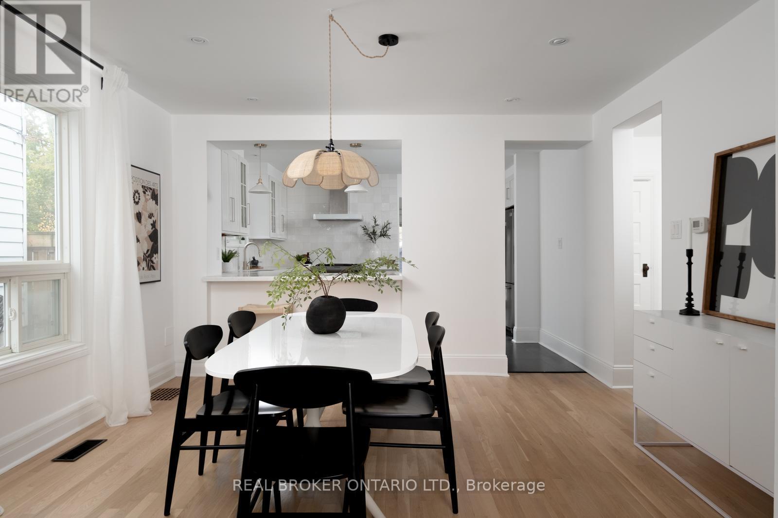 21 Stephenson Avenue, Toronto (East End-Danforth), Ontario  M4C 1E9 - Photo 3 - E12506634