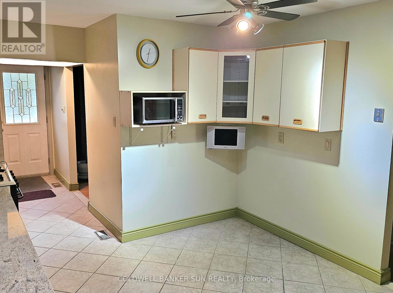 23 Brookdale Crescent, Brampton, Ontario L6T 1M8 - Photo 12 - W12514922