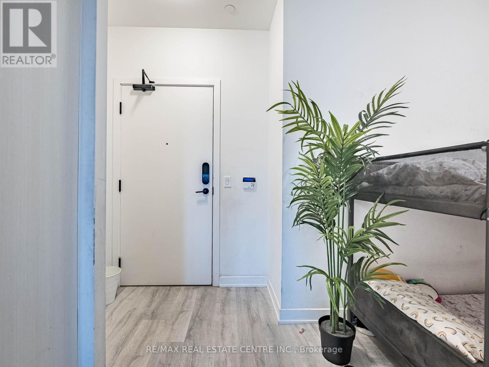 110 - 4655 Metcalfe Avenue, Mississauga, Ontario  L5M 0Z7 - Photo 6 - W12517968