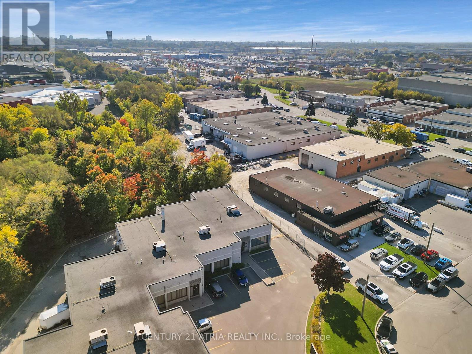 12 - 1606 Sedlescomb Drive, Mississauga, Ontario  L4X 1M6 - Photo 2 - W12517980
