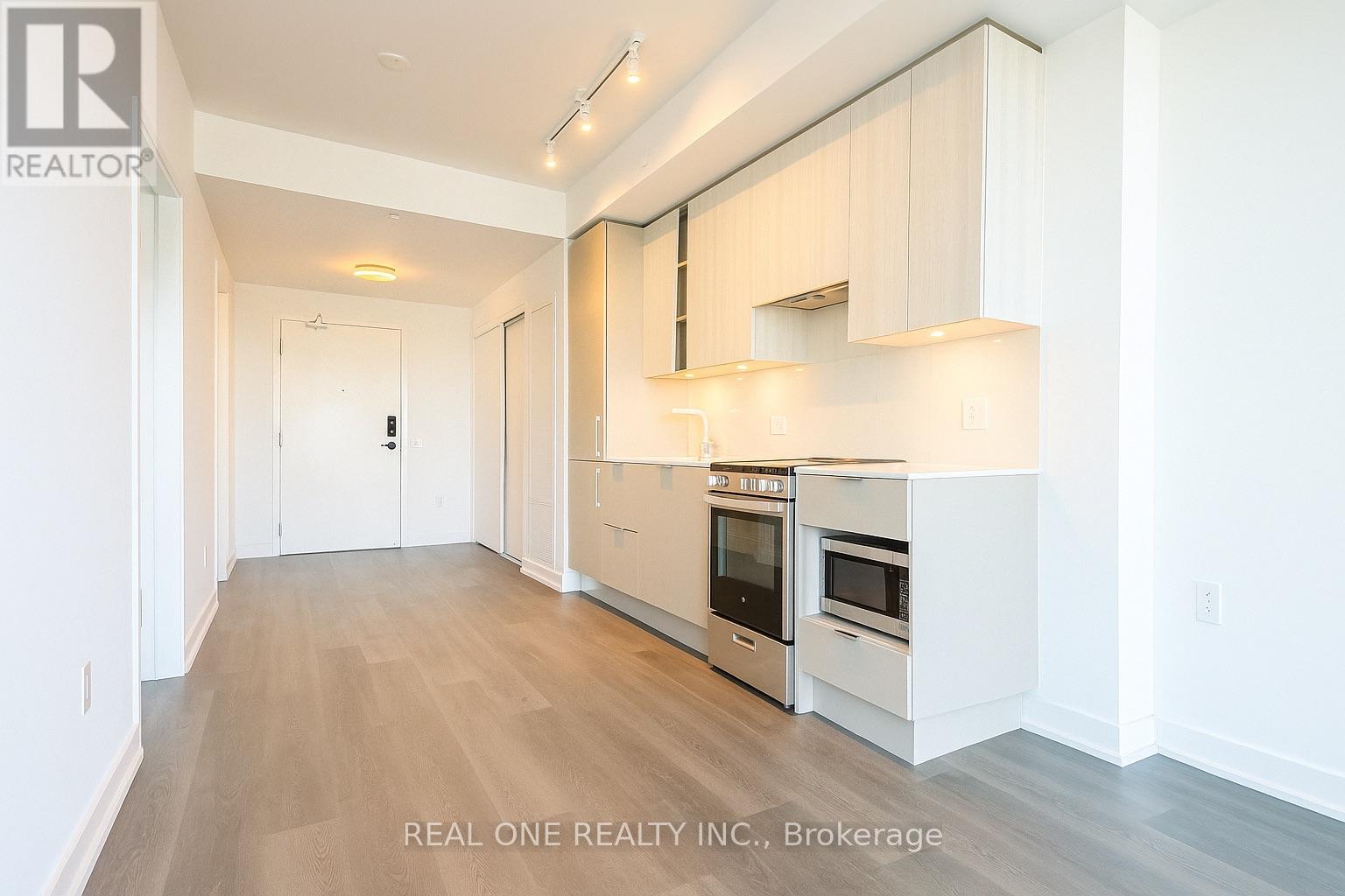 3512 - 3900 Confederation Parkway, Mississauga, Ontario  L5B 0M3 - Photo 10 - W12518028