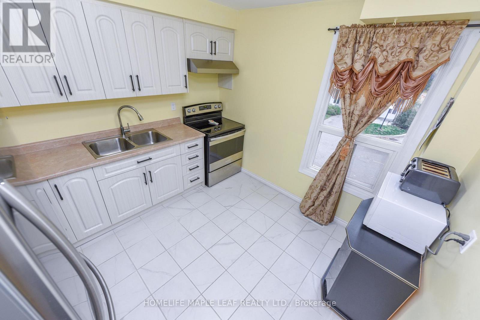 85 - 85 Enmount Drive, Brampton, Ontario L6T 4C9 - Photo 27 - W12518044