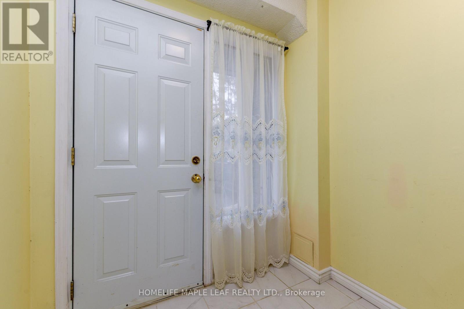 85 - 85 Enmount Drive, Brampton, Ontario L6T 4C9 - Photo 3 - W12518044