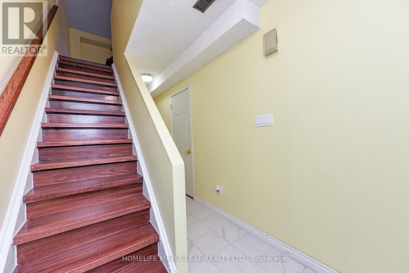 85 - 85 Enmount Drive, Brampton, Ontario L6T 4C9 - Photo 6 - W12518044