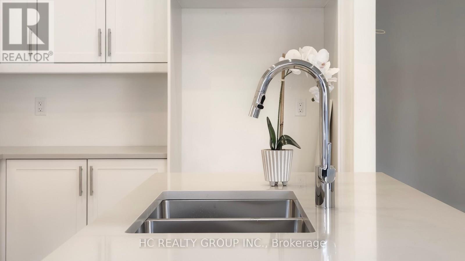 3304 Azam Way, Oakville, Ontario L6M 4K1 - Photo 14 - W12518084