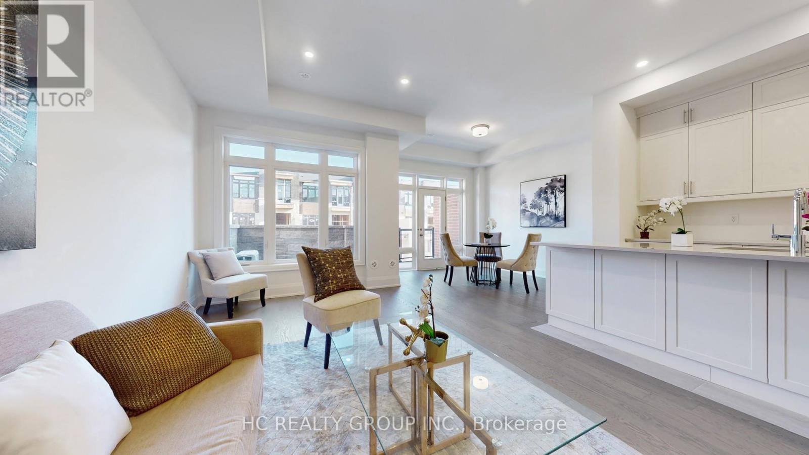 3304 Azam Way, Oakville, Ontario L6M 4K1 - Photo 2 - W12518084