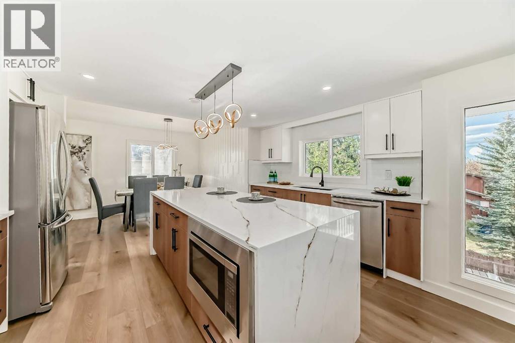 19 Ranch Estates Road Nw, Calgary, Alberta  T3G 1L4 - Photo 4 - A2261027