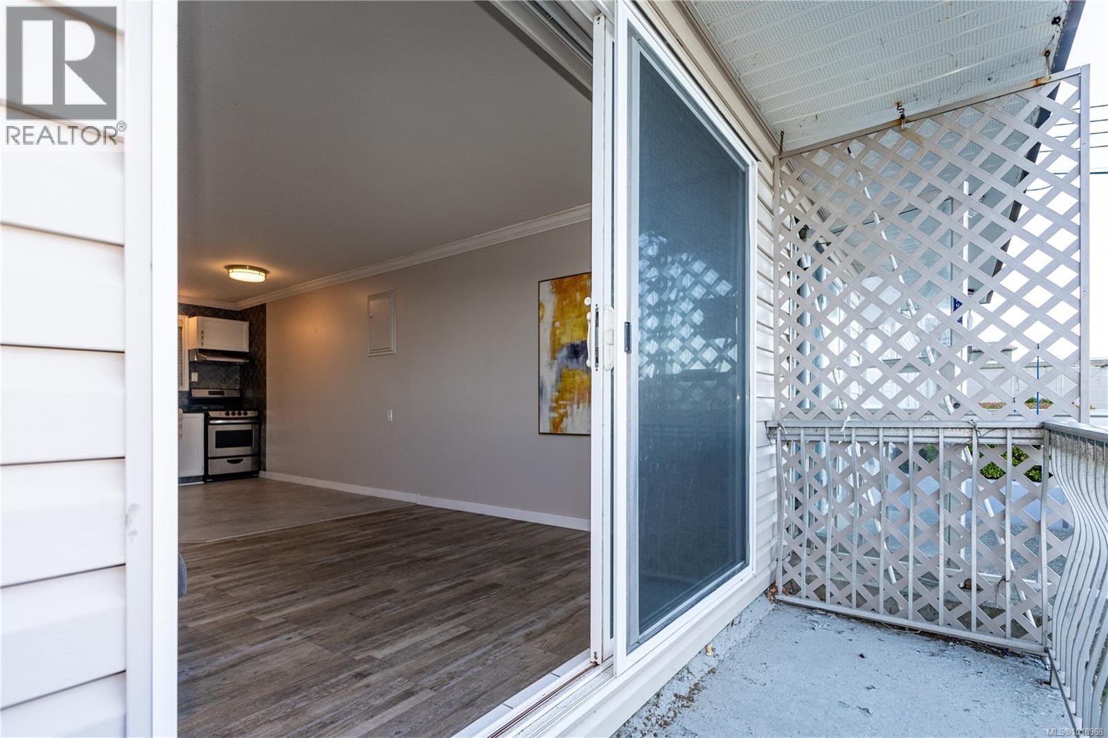 15 940 Island Hwy S, Campbell River, British Columbia  V9W 1B1 - Photo 8 - 1018968