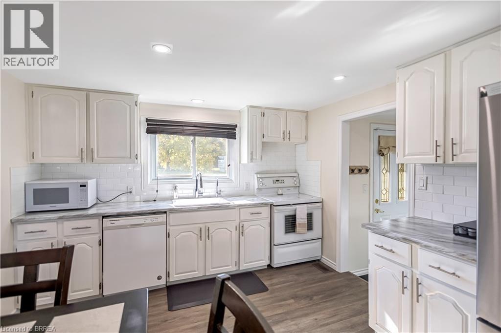 37 Morton Avenue, Brantford, Ontario  N3R 2N6 - Photo 5 - 40786239