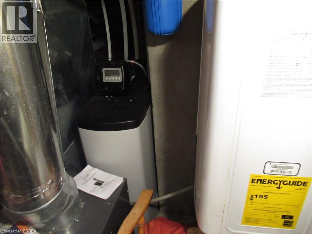 140 Grand Street, Brantford, Ontario  N3R 4B7 - Photo 11 - 40775380