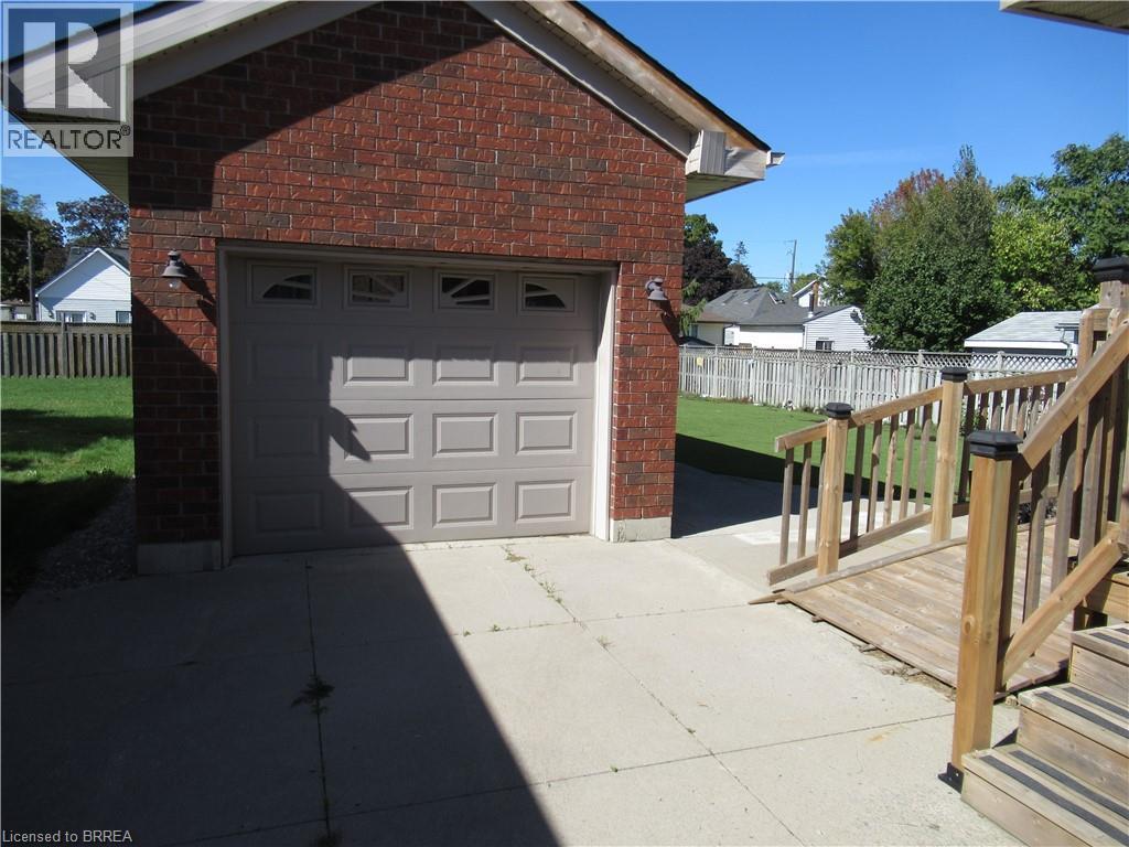 140 Grand Street, Brantford, Ontario  N3R 4B7 - Photo 14 - 40775380