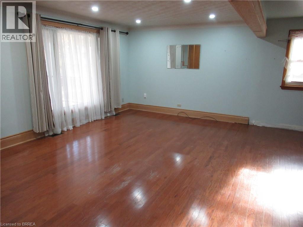 140 Grand Street, Brantford, Ontario  N3R 4B7 - Photo 4 - 40775380