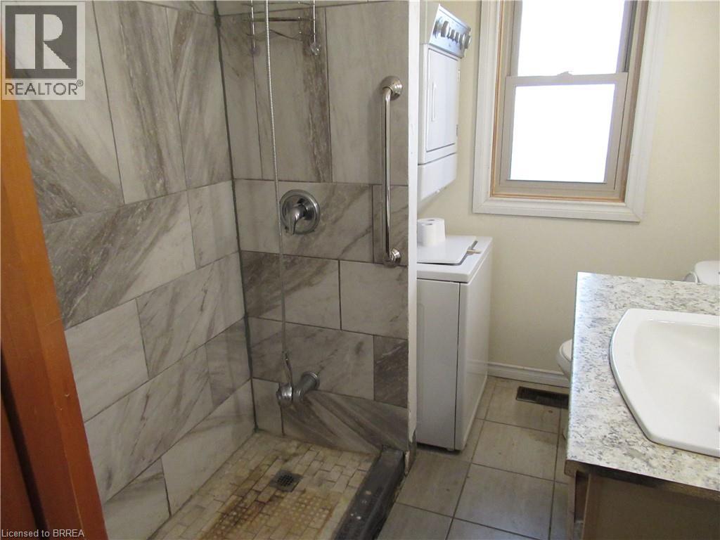 140 Grand Street, Brantford, Ontario  N3R 4B7 - Photo 5 - 40775380