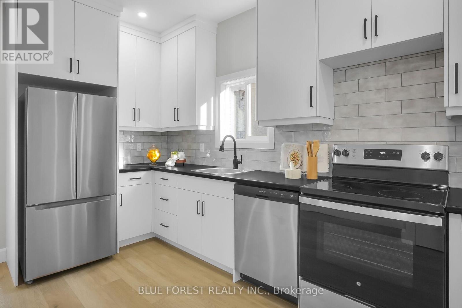 10 Josephine Street, London South, Ontario N5Z 3N6 - Photo 9 - X12509332