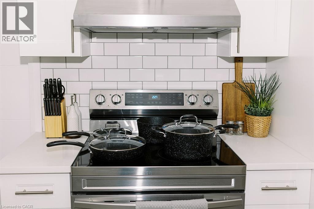 261 Belmont Avenue W Unit# Lower, Kitchener, Ontario  N2M 1M3 - Photo 3 - 40786326