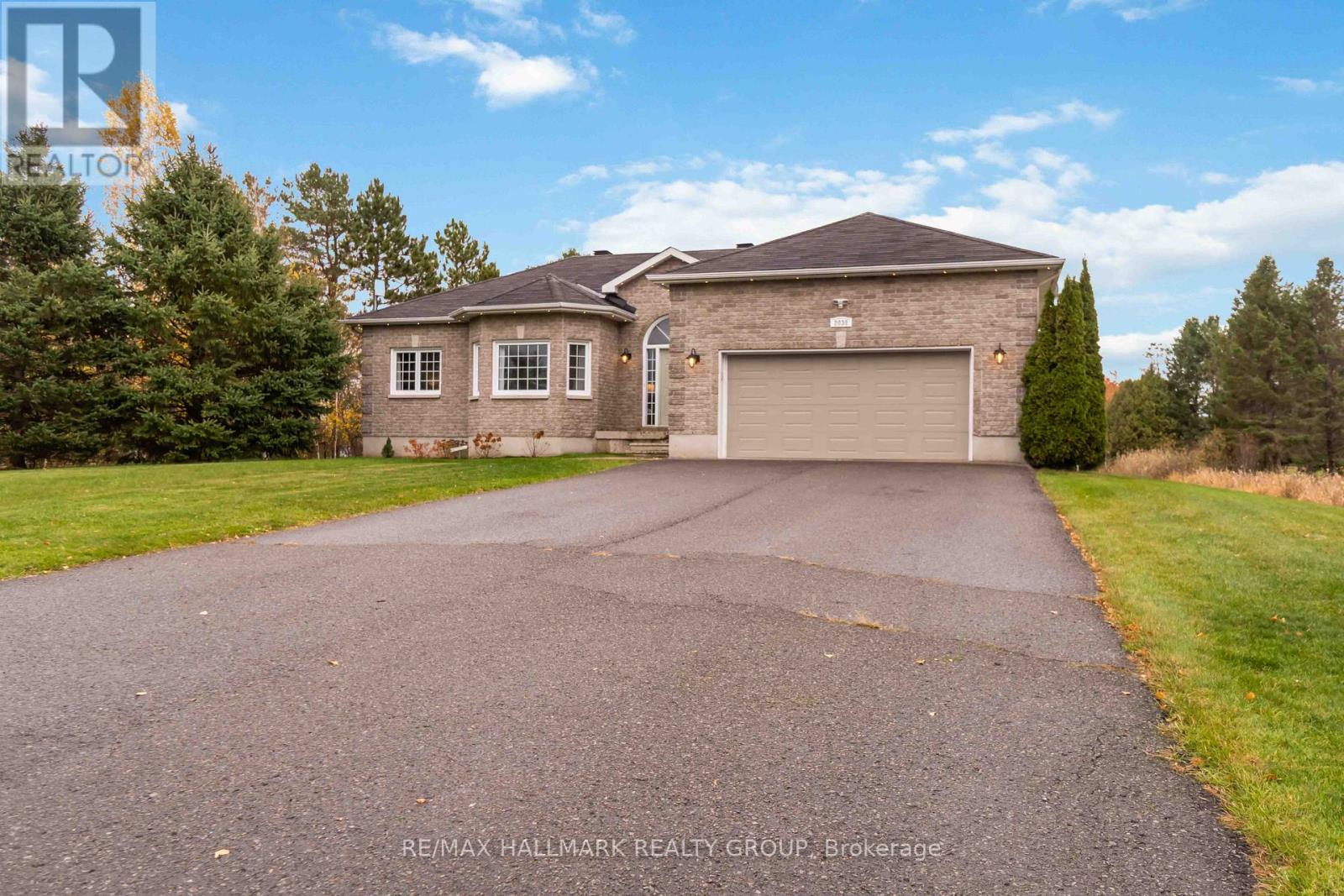 2030 Kingsley Street, Clarence-Rockland, Ontario  K0A 1E0 - Photo 2 - X12508516