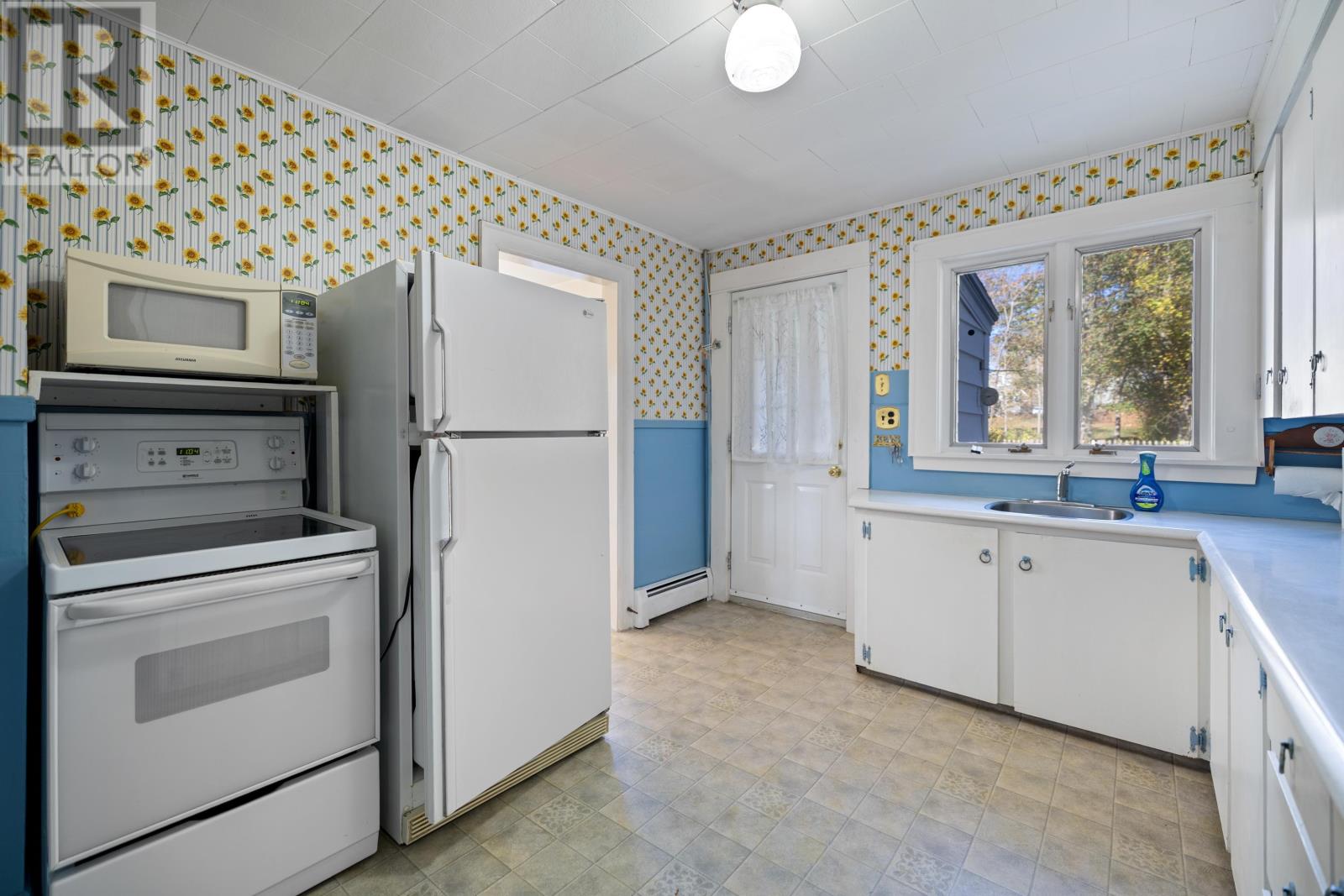 31 Gower Street, Charlottetown, Prince Edward Island  C1A 5V3 - Photo 12 - 202527440