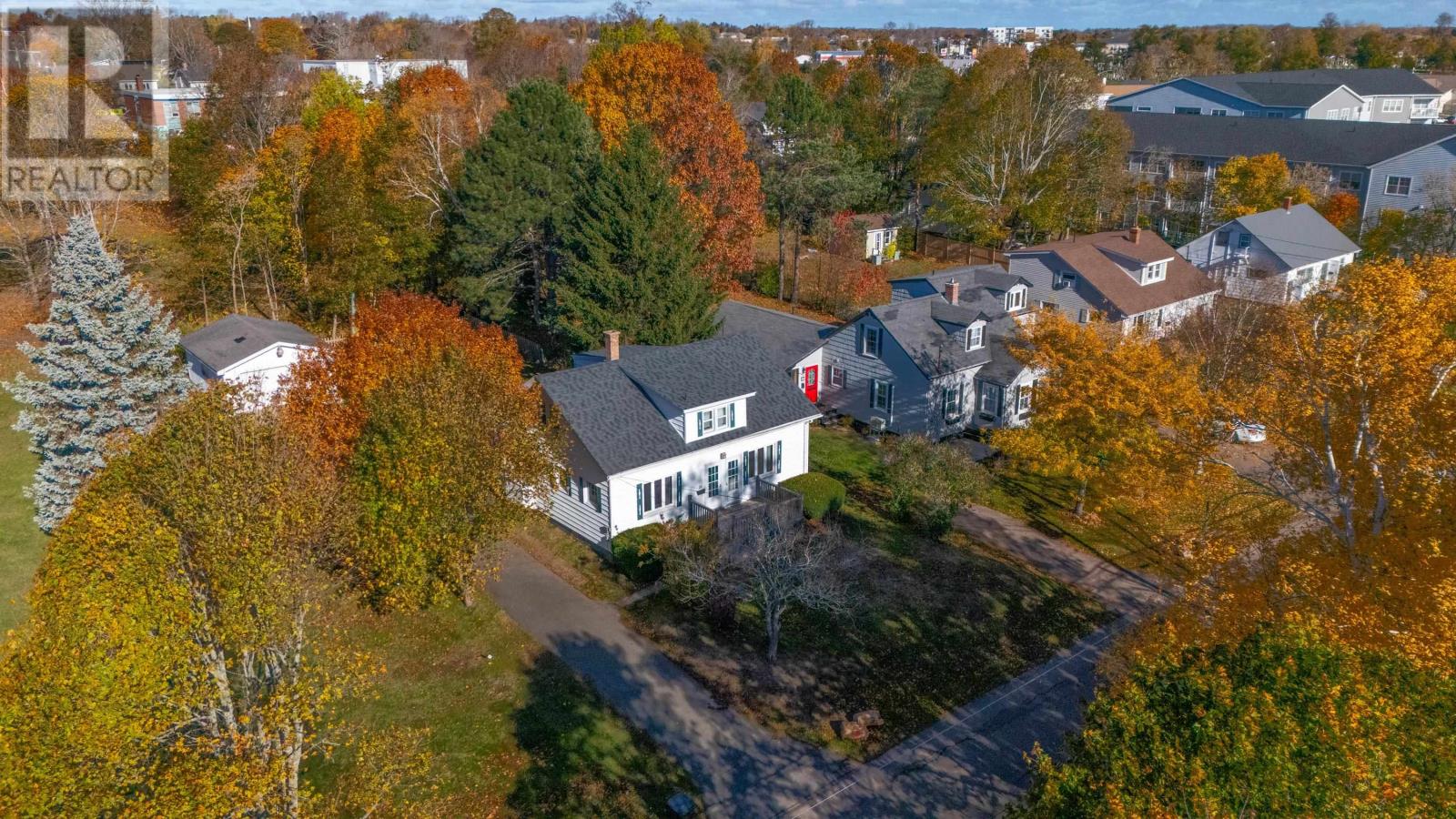 31 Gower Street, Charlottetown, Prince Edward Island  C1A 5V3 - Photo 2 - 202527440