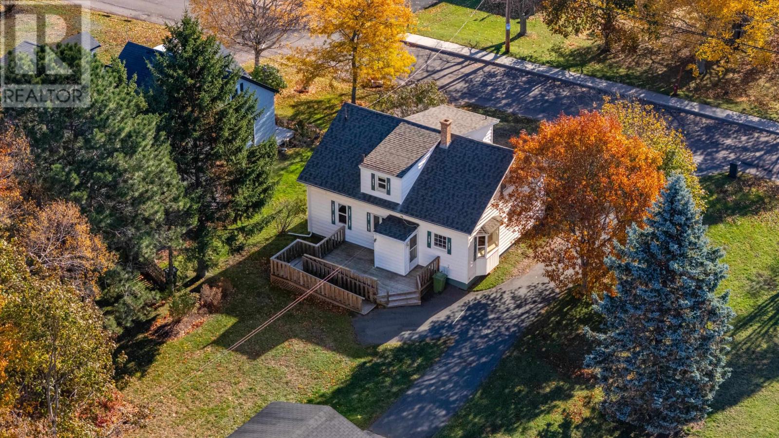 31 Gower Street, Charlottetown, Prince Edward Island  C1A 5V3 - Photo 3 - 202527440