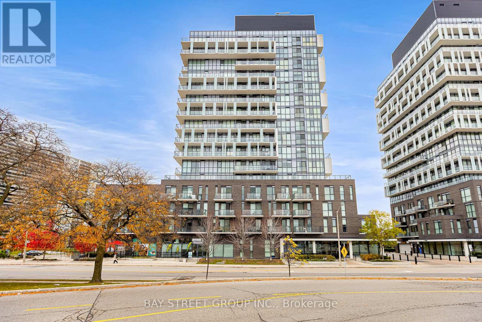 203 - 128 FAIRVIEW MALL DRIVE, Toronto, Ontario