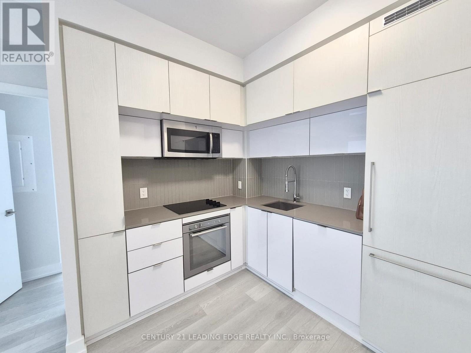 209 - 28 Avondale Avenue, Toronto, Ontario  M2N 0K2 - Photo 3 - C12518198