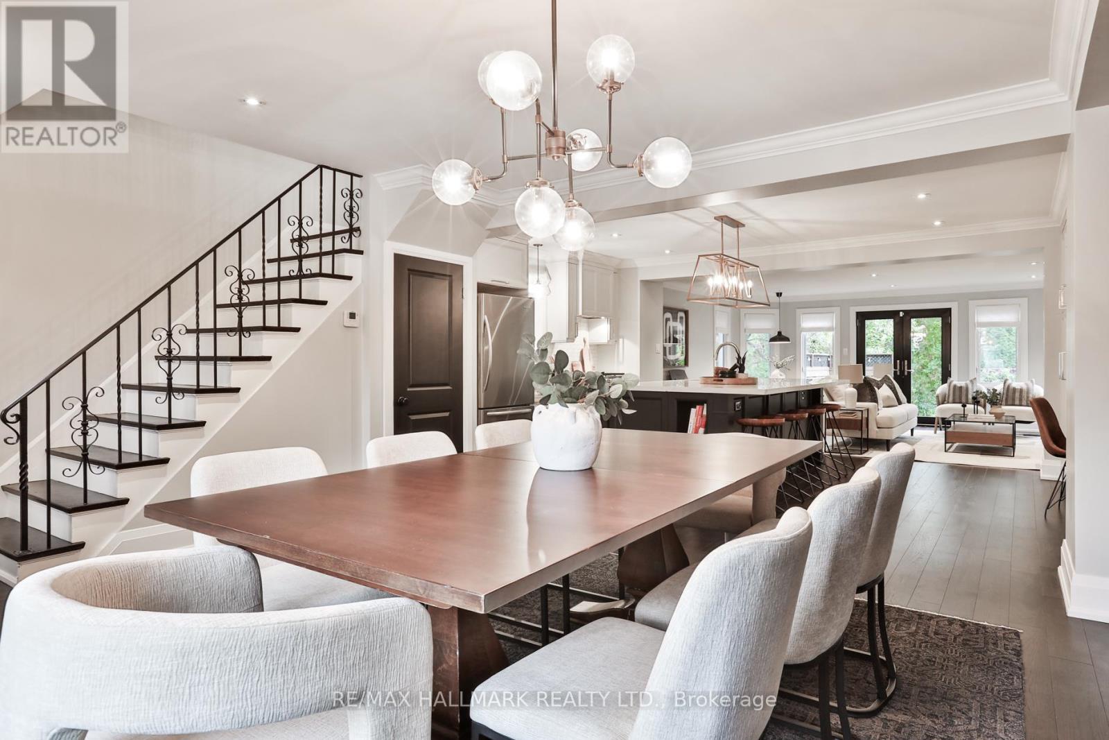 122 Wilson Avenue, Toronto, Ontario M5M 3A1 - Photo 4 - C12518218