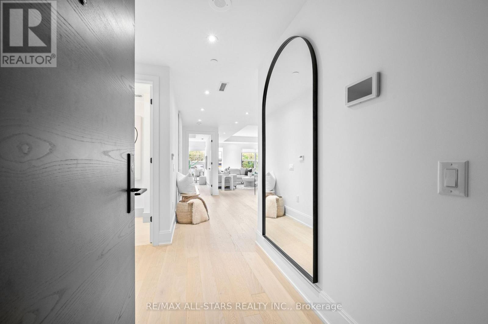 201 - 355 Bedford Park Avenue, Toronto, Ontario  M5M 0A5 - Photo 10 - C12518274