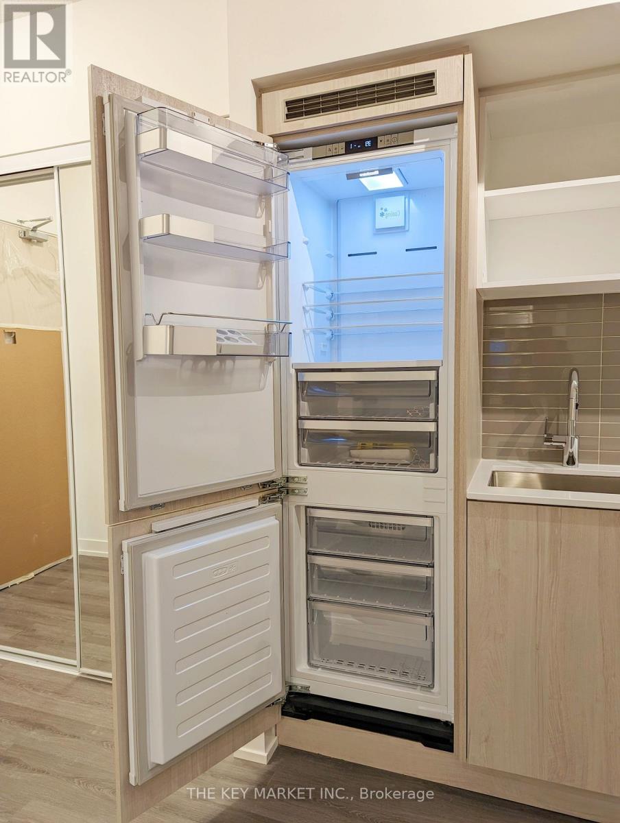 901 - 138 Downes Street, Toronto, Ontario  M5E 0E4 - Photo 13 - C12518282