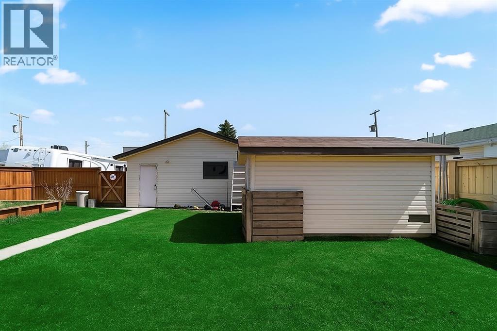 5419 53 Street, Camrose, Alberta  T4V 4N6 - Photo 5 - A2267600