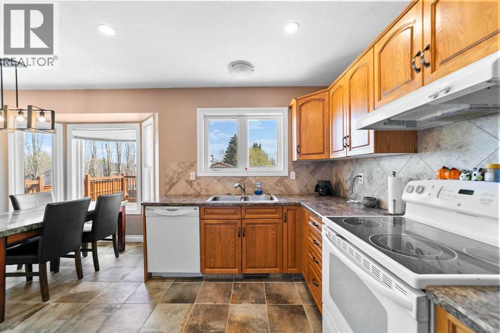 5419 53 Street, Camrose, Alberta  T4V 4N6 - Photo 11 - A2267600