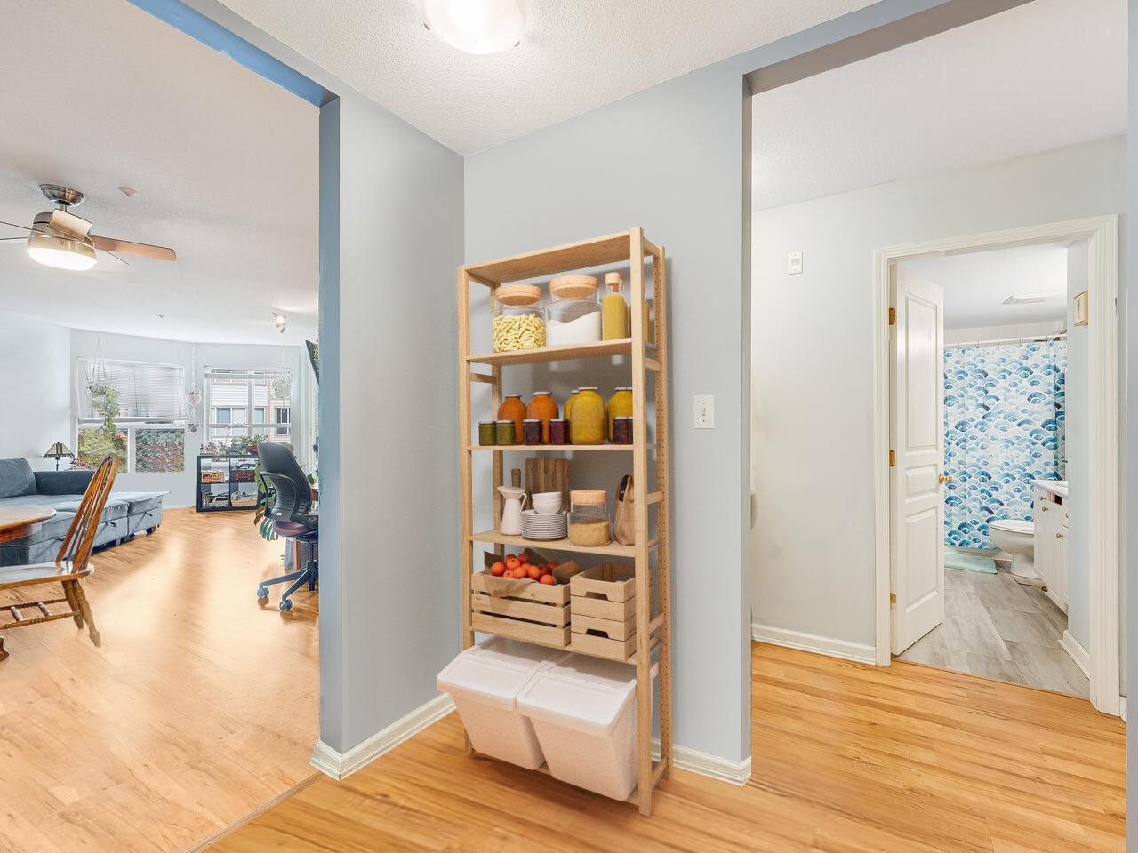 311 8139 121a Street, Surrey, British Columbia  V3W 0Z2 - Photo 12 - R3061028