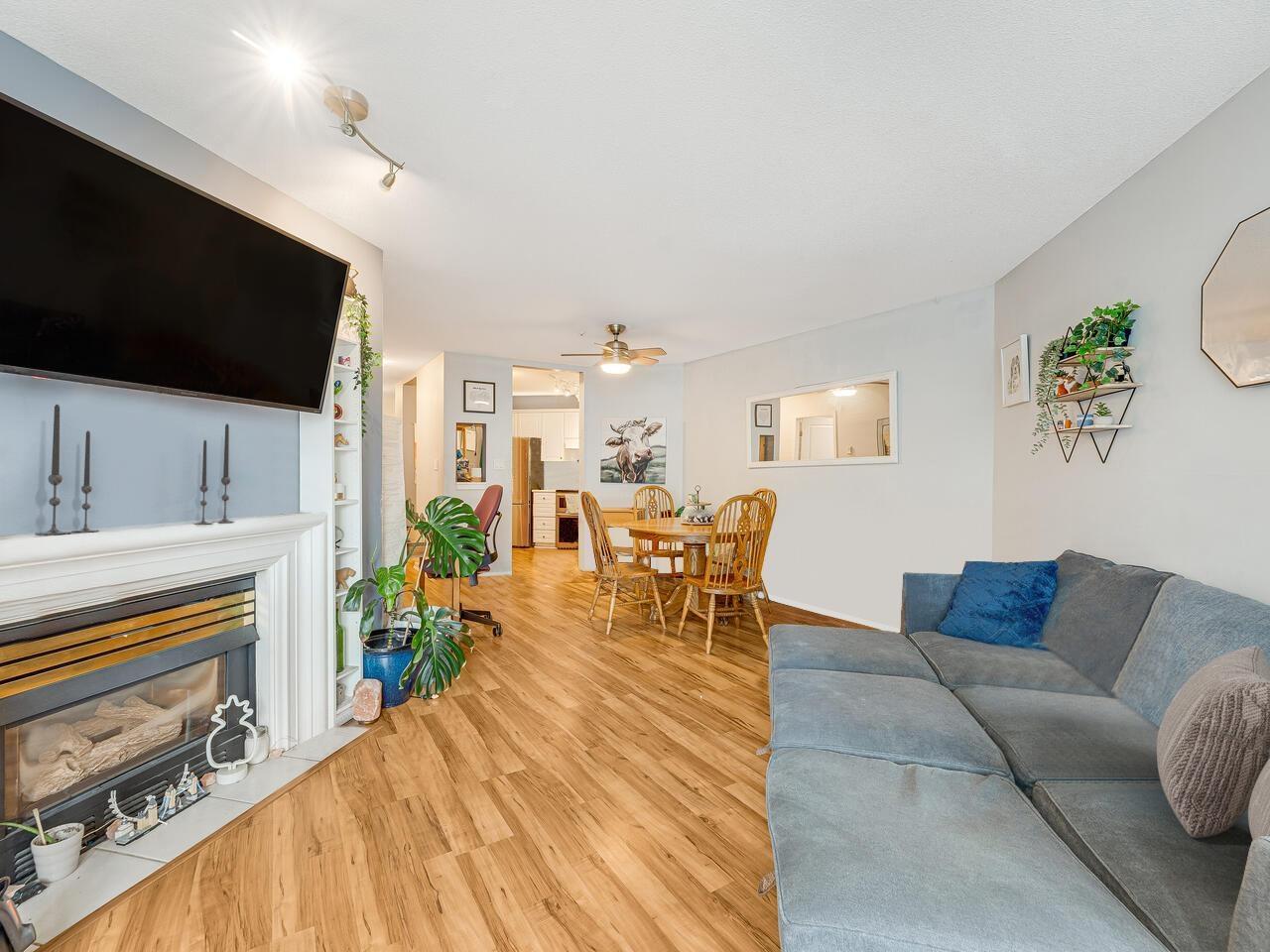 311 8139 121a Street, Surrey, British Columbia  V3W 0Z2 - Photo 9 - R3061028