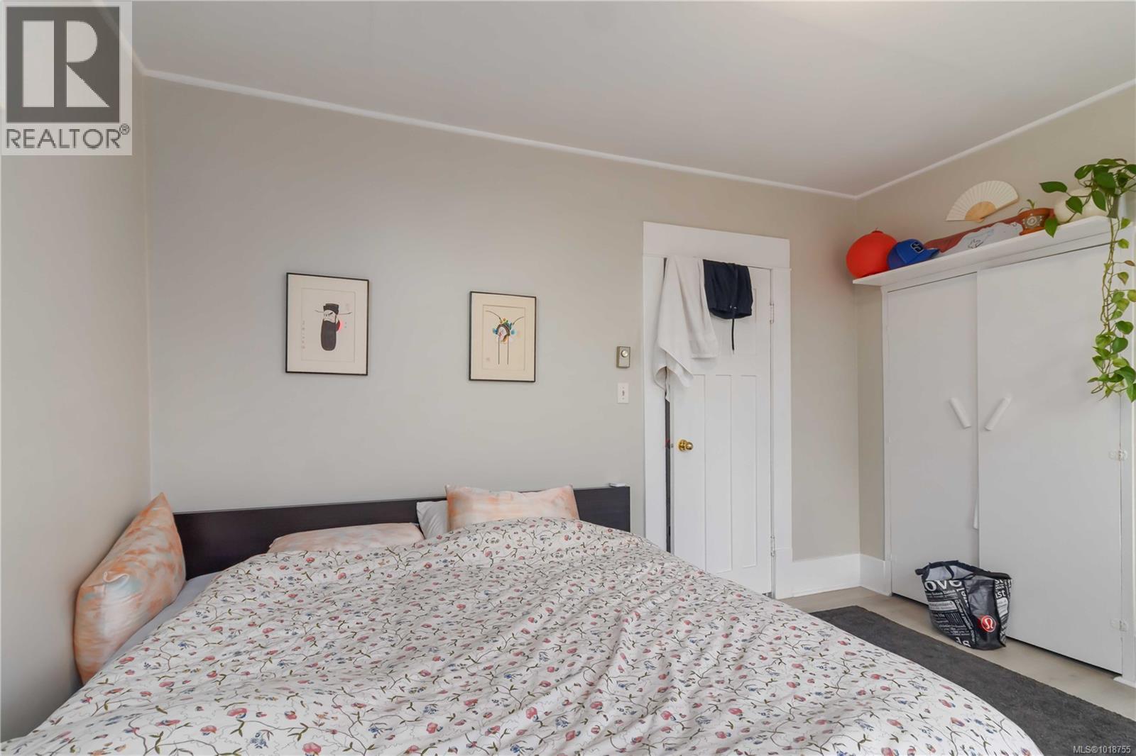 1742 Denman St, Victoria, British Columbia  V8R 1Y4 - Photo 12 - 1018755