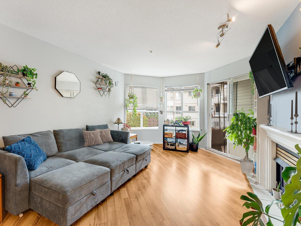 311 8139 121a Street, Surrey, British Columbia  V3W 0Z2 - Photo 8 - R3061028