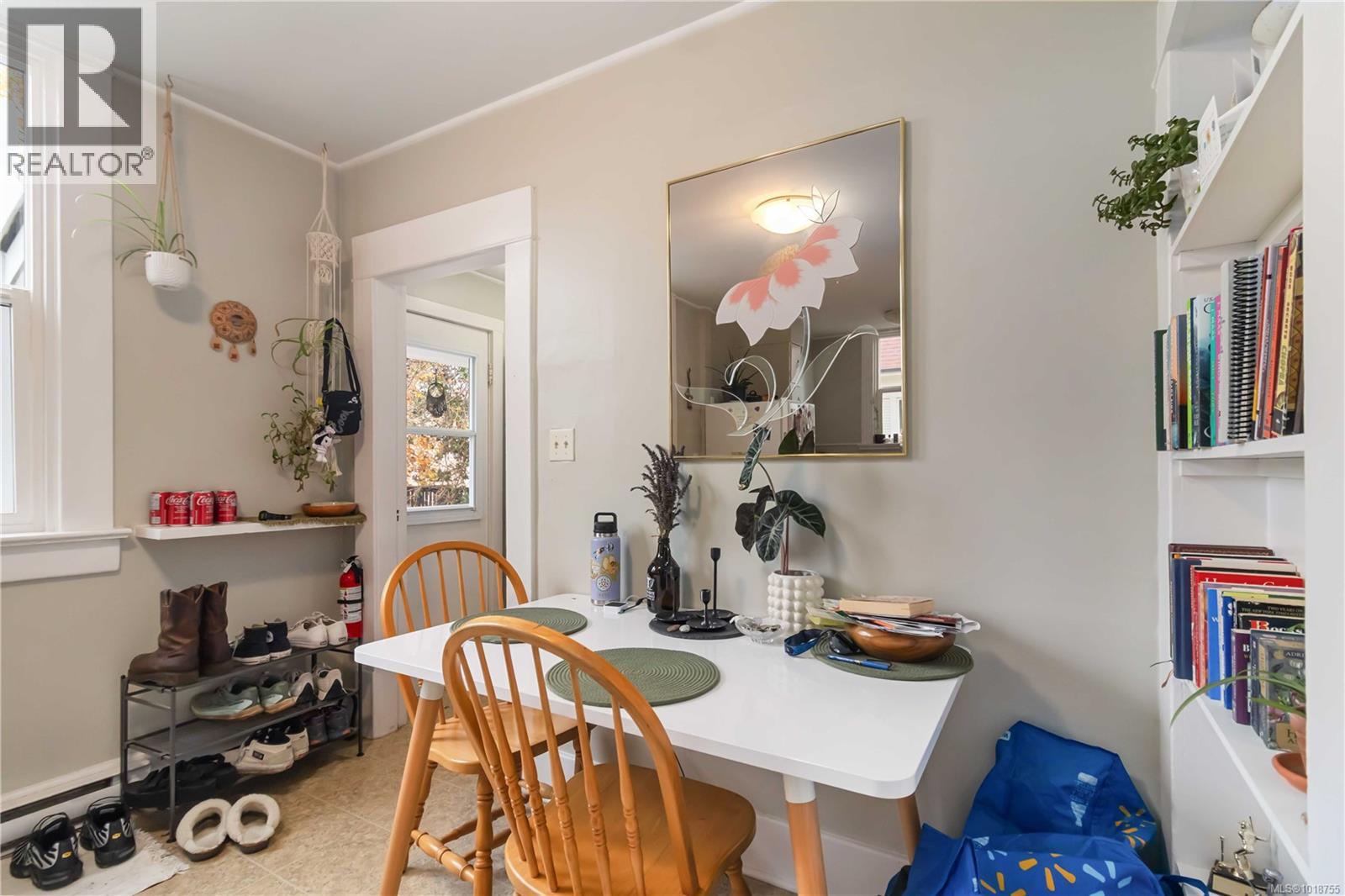 1742 Denman St, Victoria, British Columbia  V8R 1Y4 - Photo 10 - 1018755