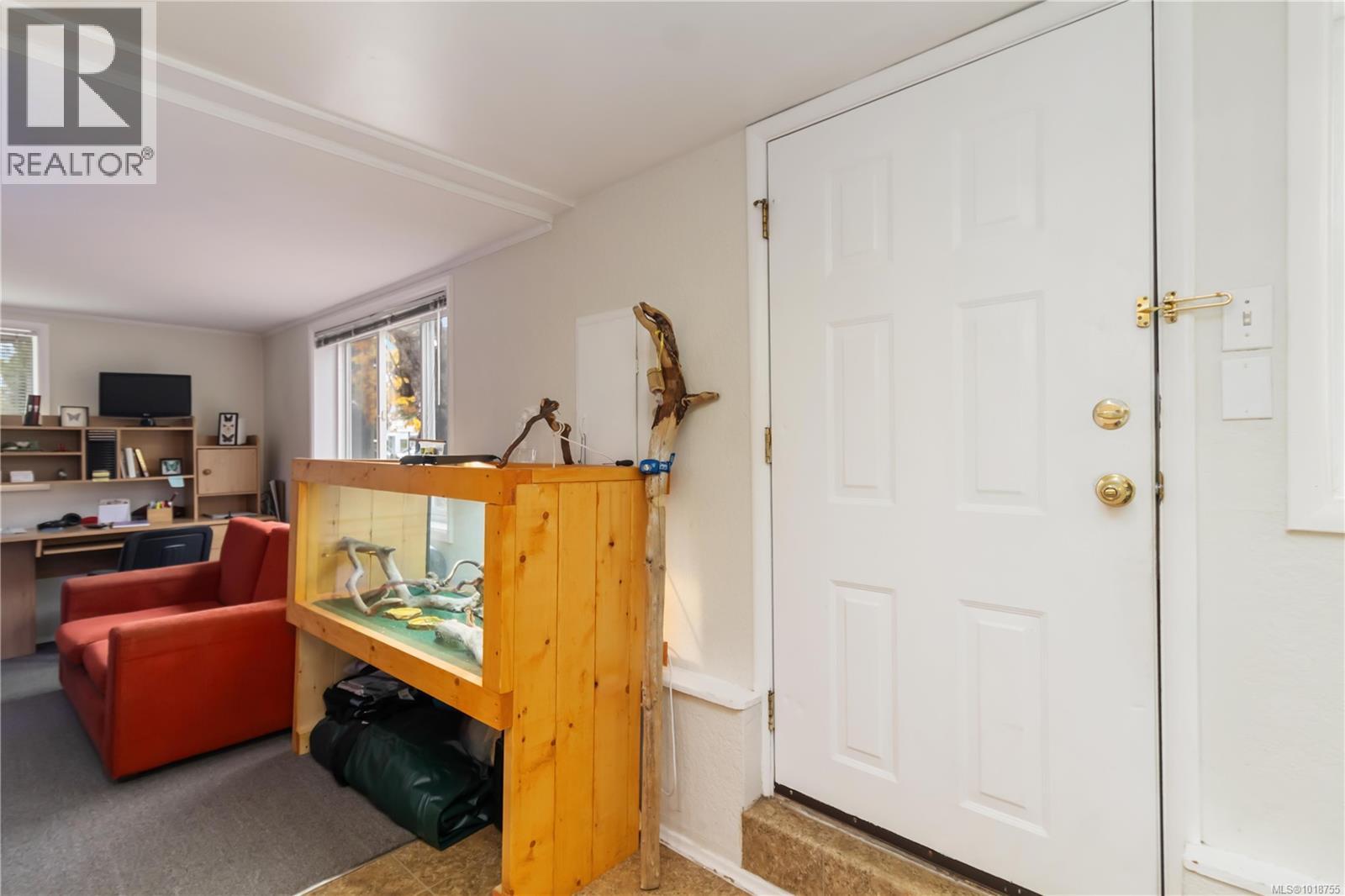 1742 Denman St, Victoria, British Columbia  V8R 1Y4 - Photo 33 - 1018755