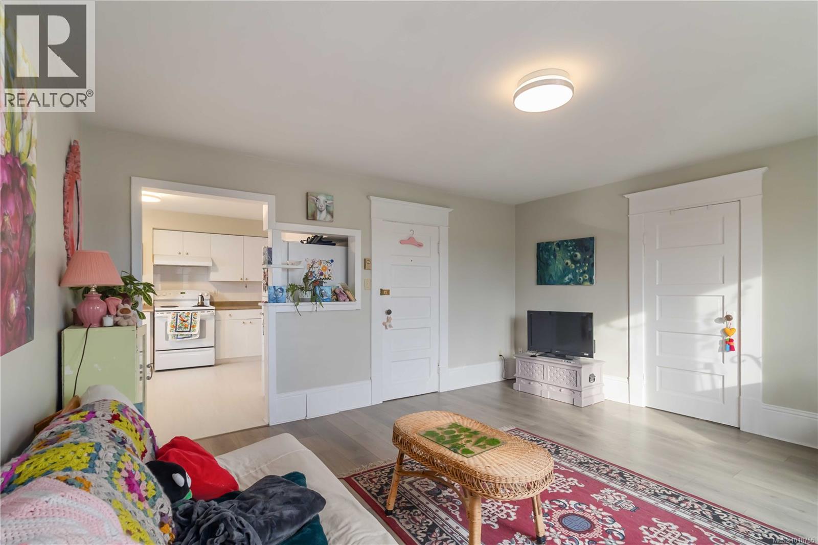 1742 Denman St, Victoria, British Columbia  V8R 1Y4 - Photo 17 - 1018755