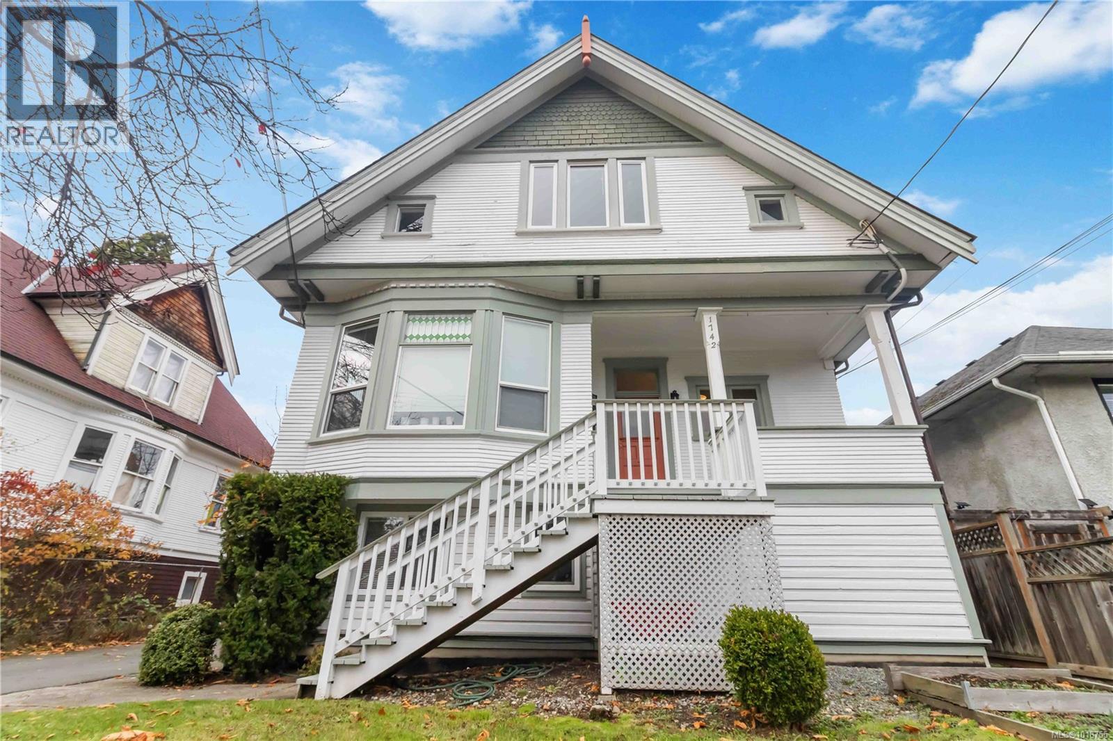 1742 Denman St, Victoria, British Columbia  V8R 1Y4 - Photo 2 - 1018755