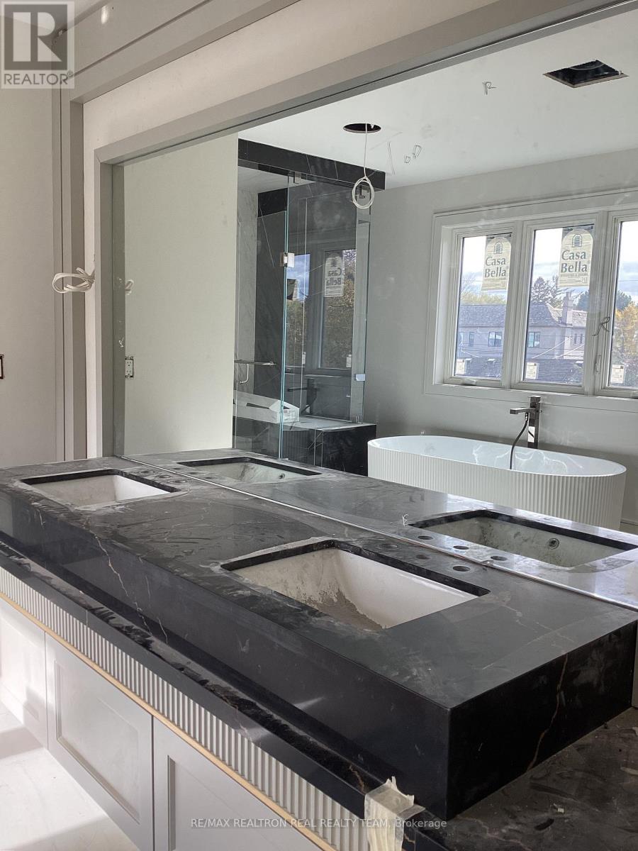 2 Palomino Crescent, Toronto, Ontario  M2K 1W1 - Photo 11 - C12493626