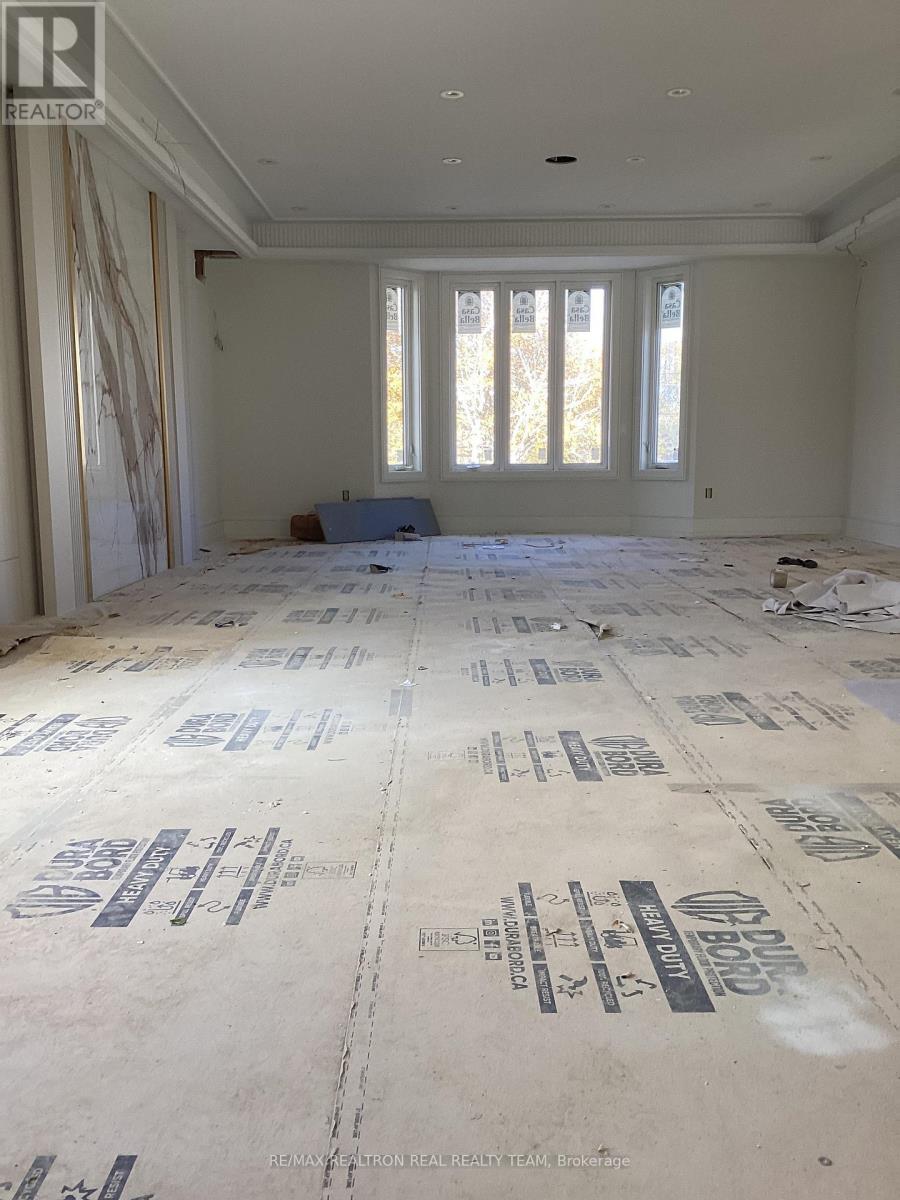 2 Palomino Crescent, Toronto, Ontario  M2K 1W1 - Photo 7 - C12493626