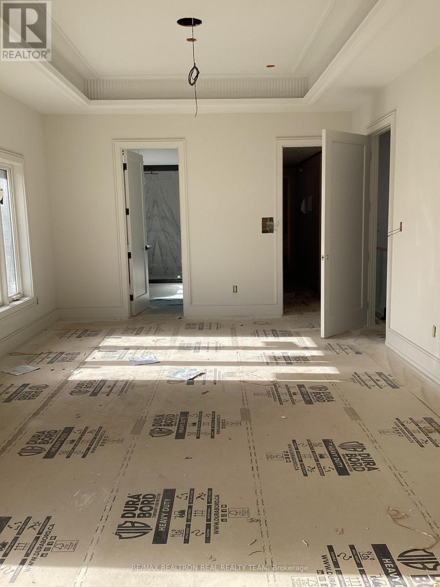 2 Palomino Crescent, Toronto, Ontario  M2K 1W1 - Photo 9 - C12493626