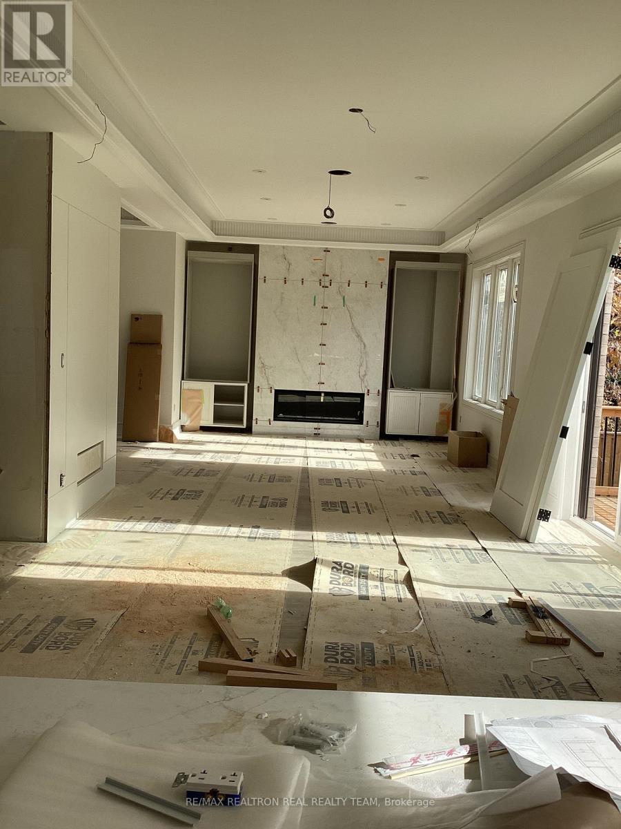 2 Palomino Crescent, Toronto, Ontario  M2K 1W1 - Photo 5 - C12493626