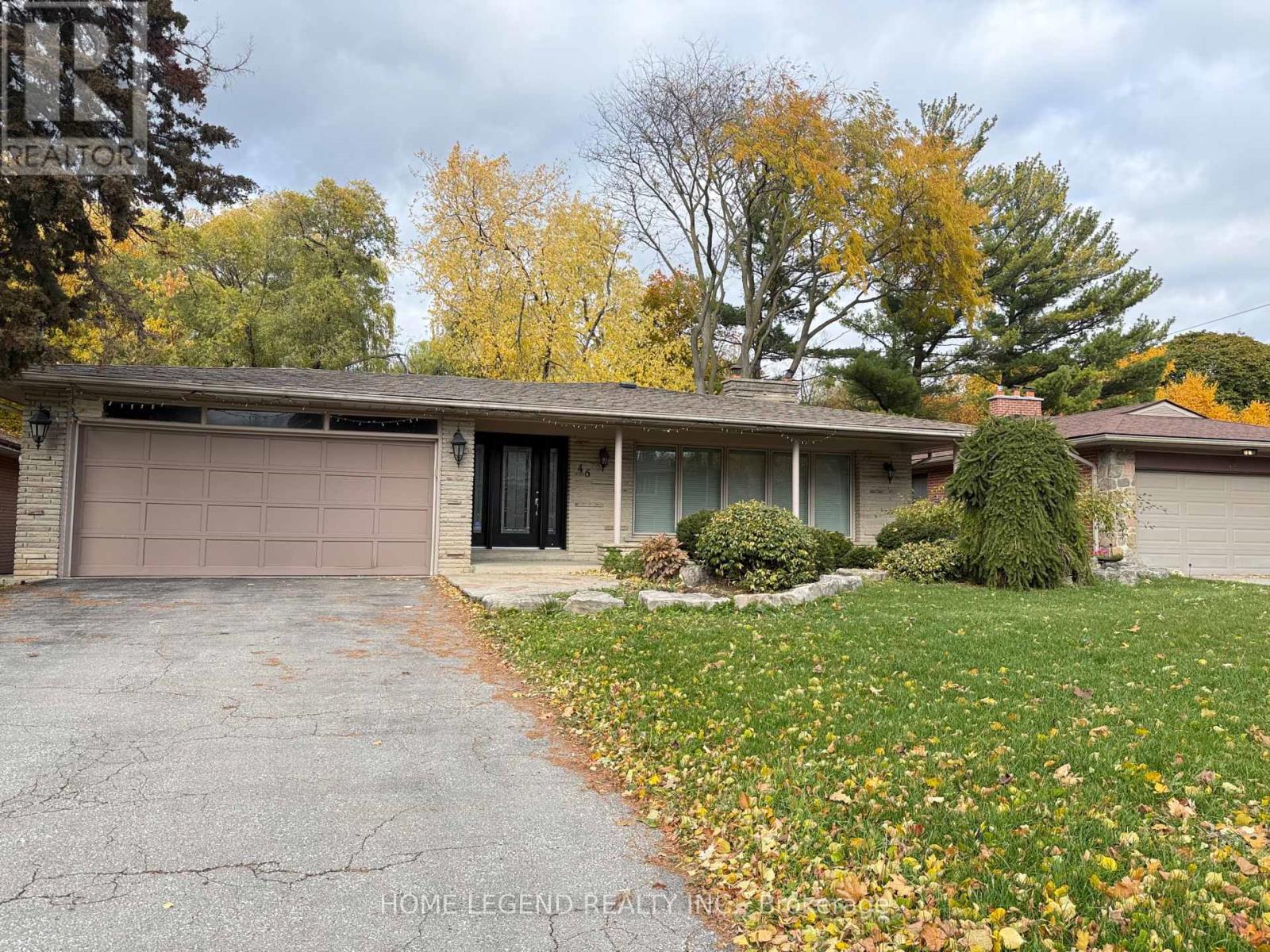 46 HAWKSBURY DRIVE, Toronto, Ontario