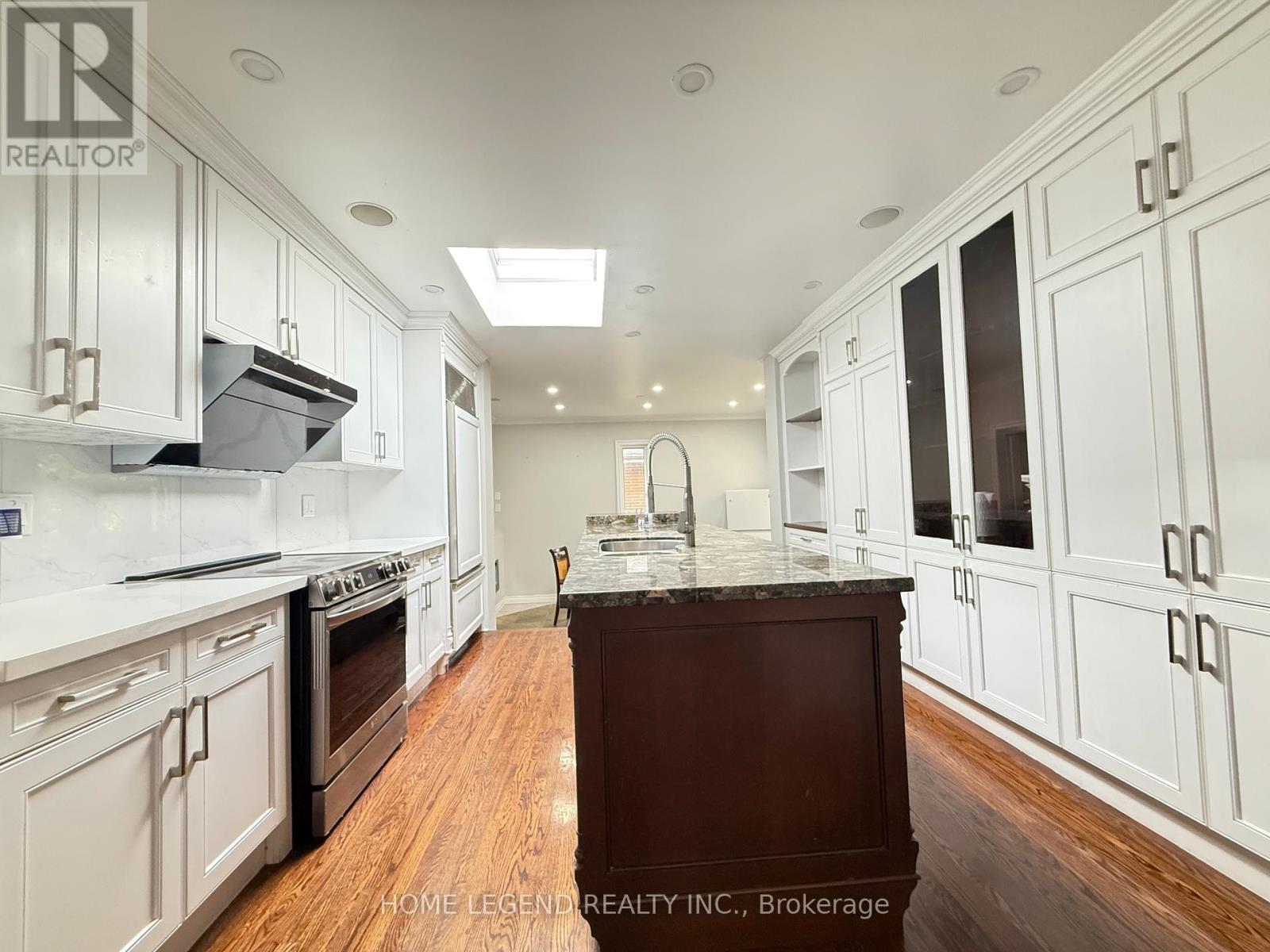 46 Hawksbury Drive, Toronto, Ontario M2K 1M5 - Photo 3 - C12517834