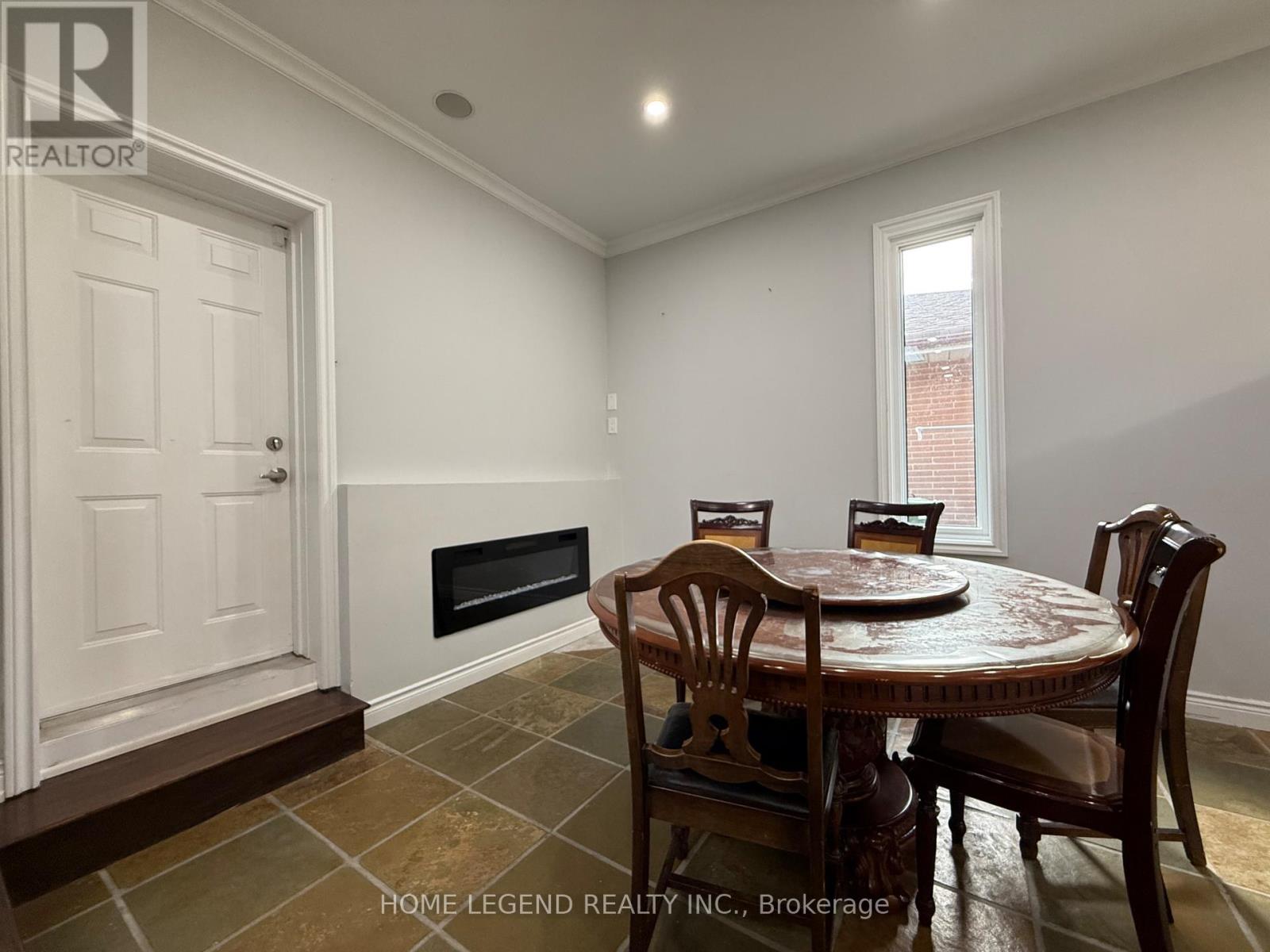 46 Hawksbury Drive, Toronto, Ontario M2K 1M5 - Photo 5 - C12517834