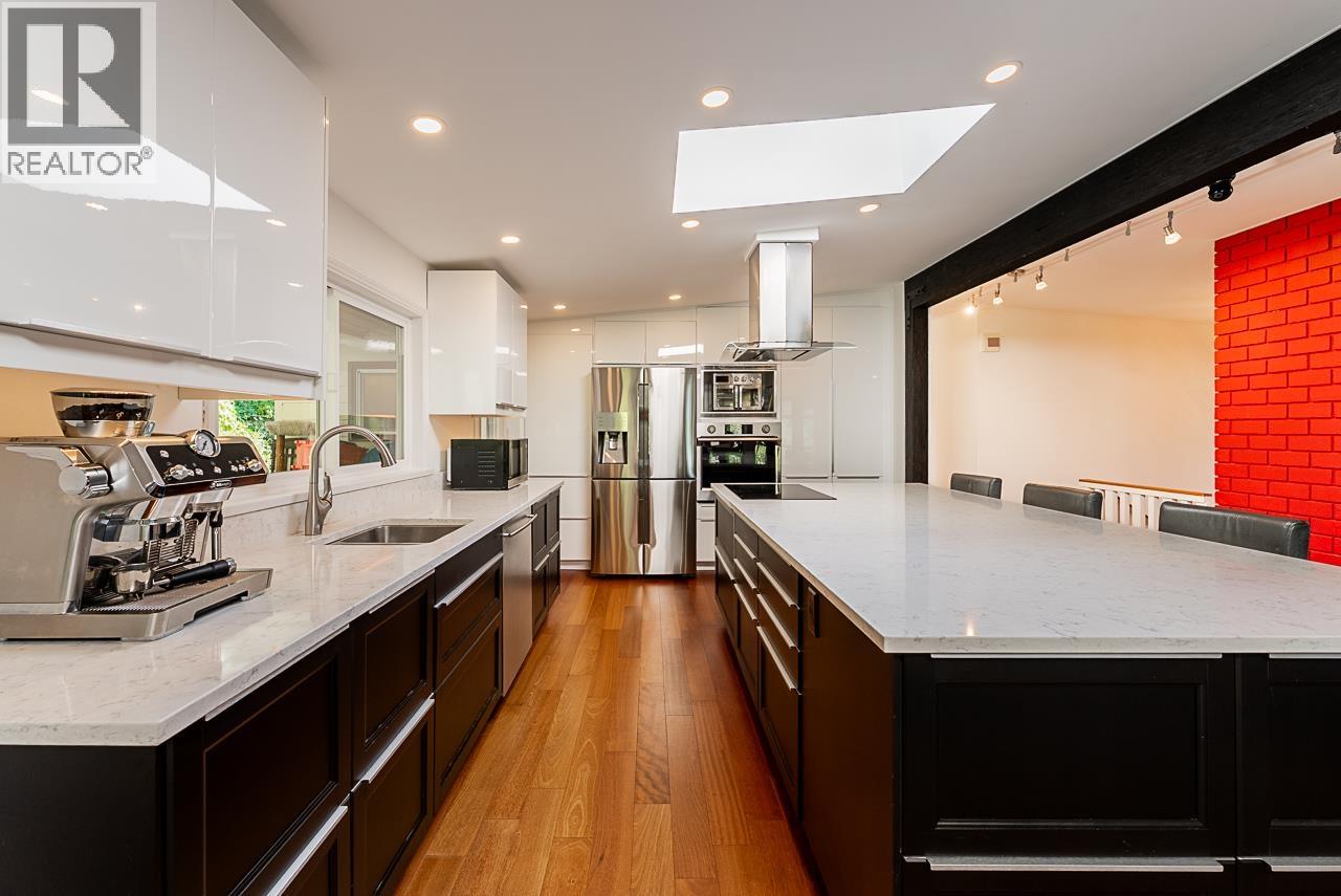 5651 Westhaven Road, West Vancouver, British Columbia  V7W 1T5 - Photo 4 - R3051285