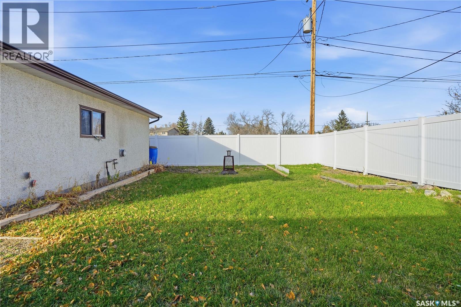 128 Yarnton Crescent, Regina, Saskatchewan  S4R 4A3 - Photo 39 - SK023570