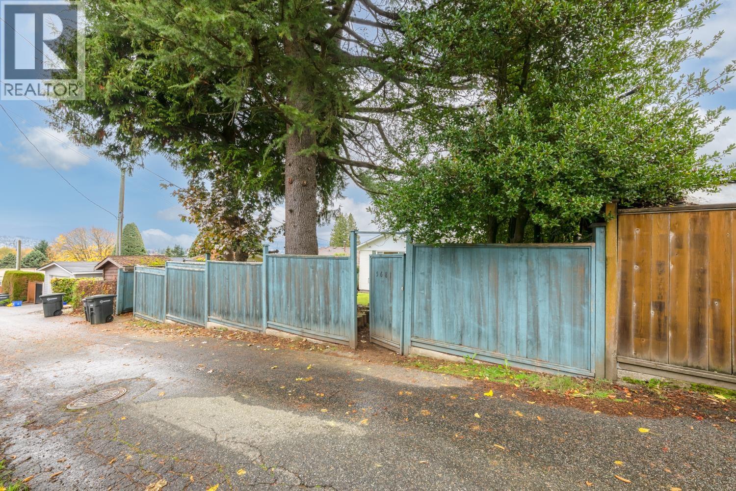 5681 Sardis Crescent, Burnaby, British Columbia  V5H 3K4 - Photo 9 - R3064891