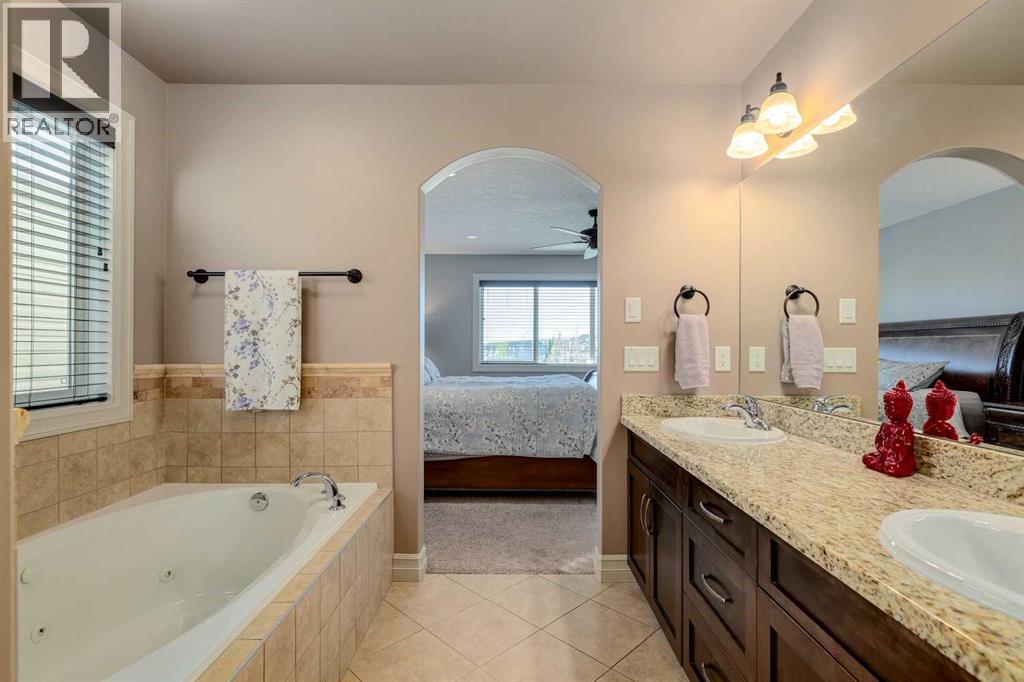 3 Kincora Glen Bay Nw, Calgary, Alberta  T3R 0C1 - Photo 23 - A2259597