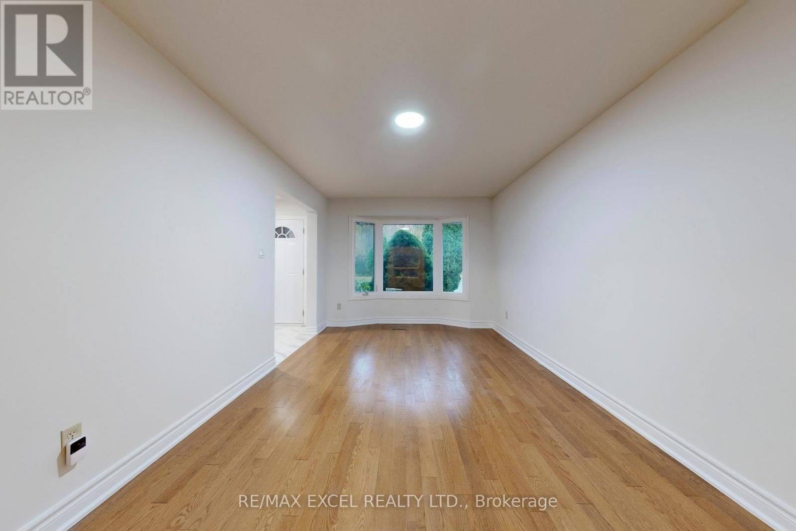 53 Sanwood Boulevard, Toronto, Ontario  M1V 3L6 - Photo 4 - E12517522